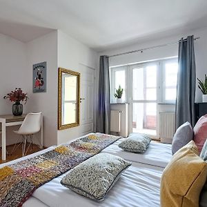Golden Apartments/rad12/5
